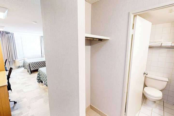 Room 8 of 24